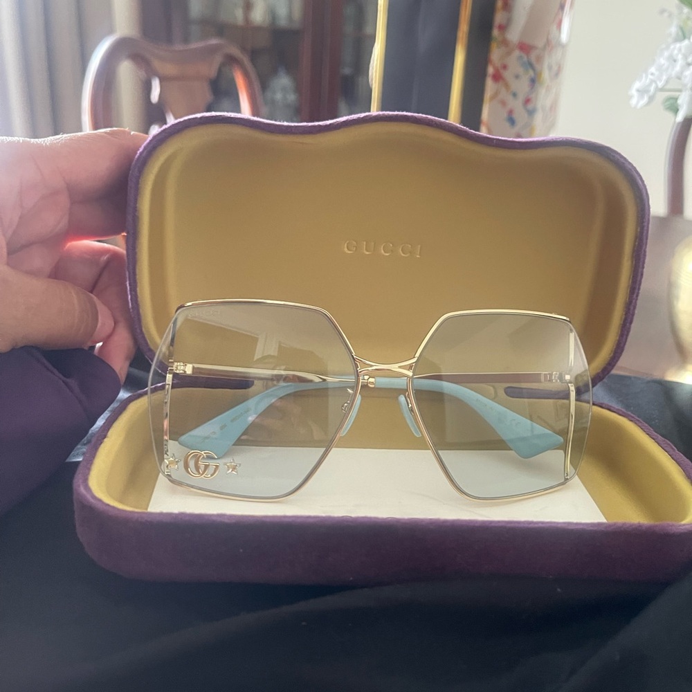 AUTHENTIC GUCCI Oversized Sunglasses